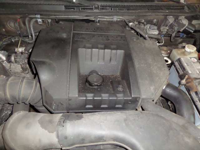 Mitsubishi Pajero III 3.2DID 04г. двигатель