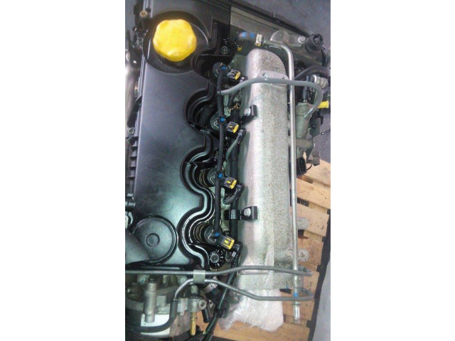 OPEL ZAFIRA B II 1.9 CDTI 120 8V двигатель в сборе