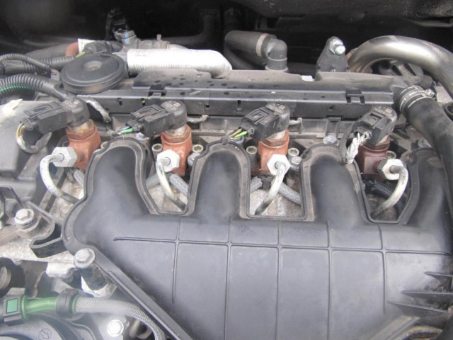 Двигатель Volvo V50 S40 C30 C70 2.0D 136 насос форсунка
