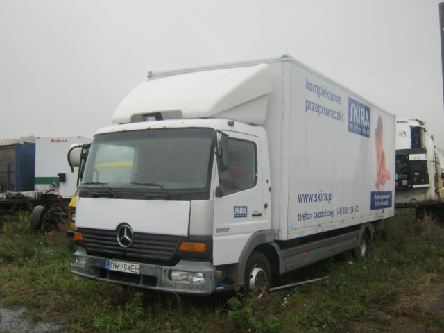 MERCEDES ATEGO 1017 2001г. двигатель в сборе