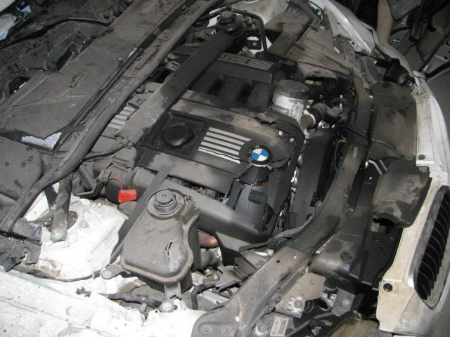 BMW E90 LCI 328i двигатель поврежденный навесное оборудование