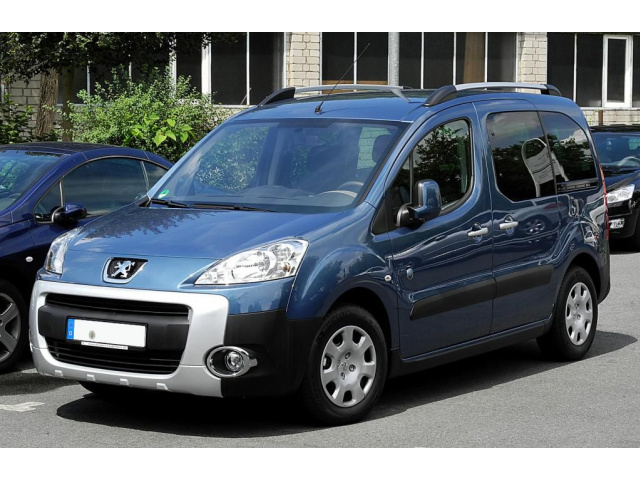 PEUGEOT CITROEN двигатель 1.6 HDI PARTNER BERLINGO