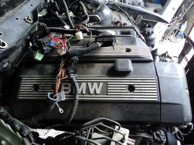 BMW E39 E46 двигатель 2, 5 M52 M52B25TU 2XVANOS 170 л.с.