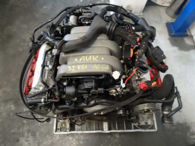 AUDI A4 A6 C6 двигатель в сборе 3, 2 AUK V6