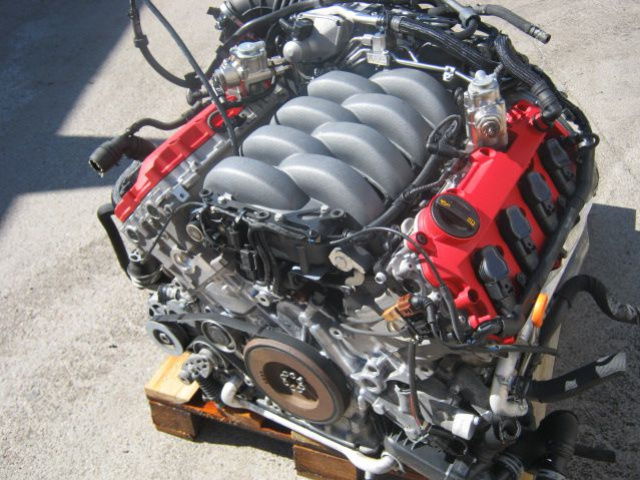 Двигатель 4.2 V8 AUDI RS4 B7 BNS