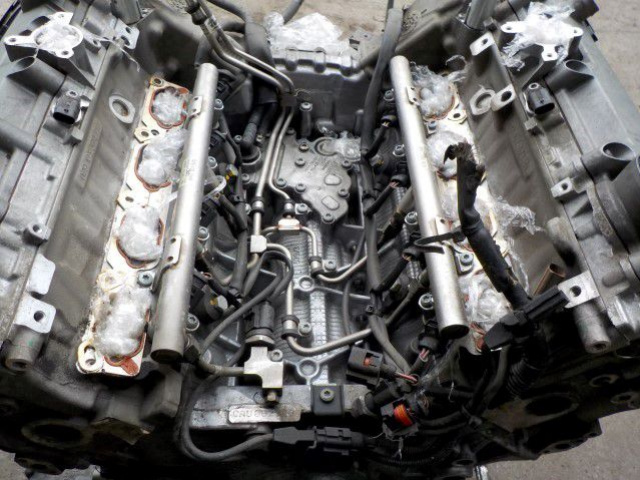 Audi A5 S5 4.2 FSI CAU двигатель голый без навесного оборудования