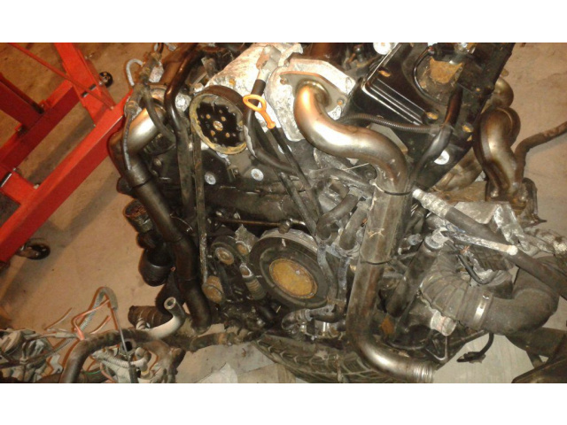AUDI A8 4.0TDI ASE двигатель в сборе Z навесным оборудованием