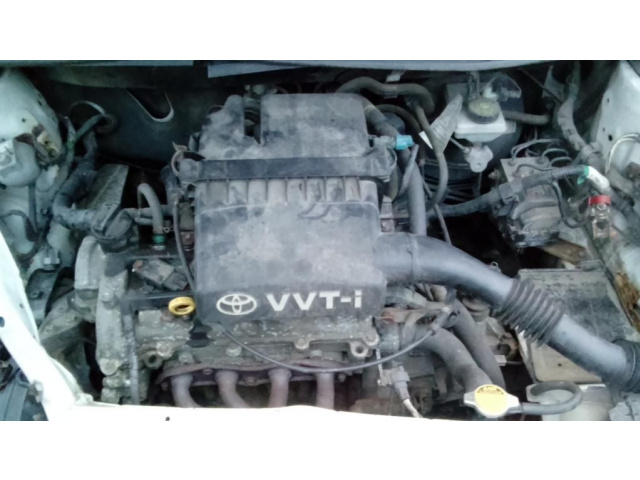 Двигатель TOYOTA YARIS 1.0 VVT I