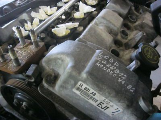 Двигатель Ford M8DA