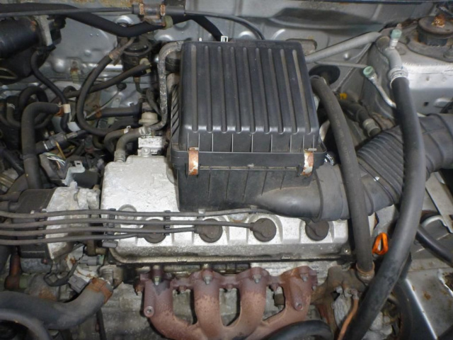 HONDA HRV HR-V - двигатель в сборе D16W1 aut.