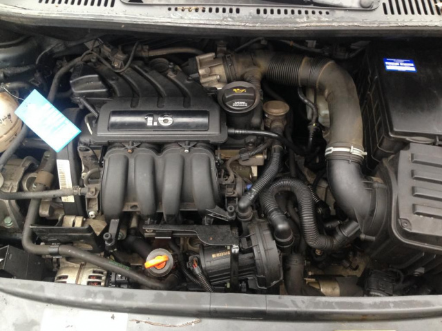Контрактный двигатель Volkswagen Passat B6 1.6 BSE 102 л.с.