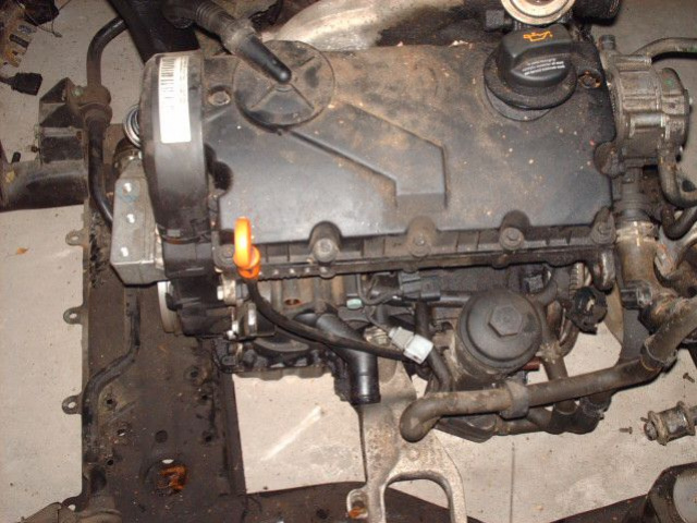 VW TRANSPORTER T 5 двигатель 1.9 TDI 2006г.