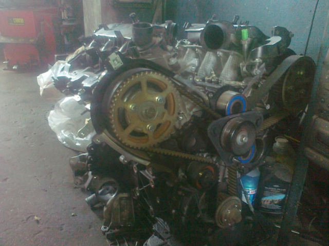 Двигатель JAGUAR XF 3, 0 V6 TDI поврежденный
